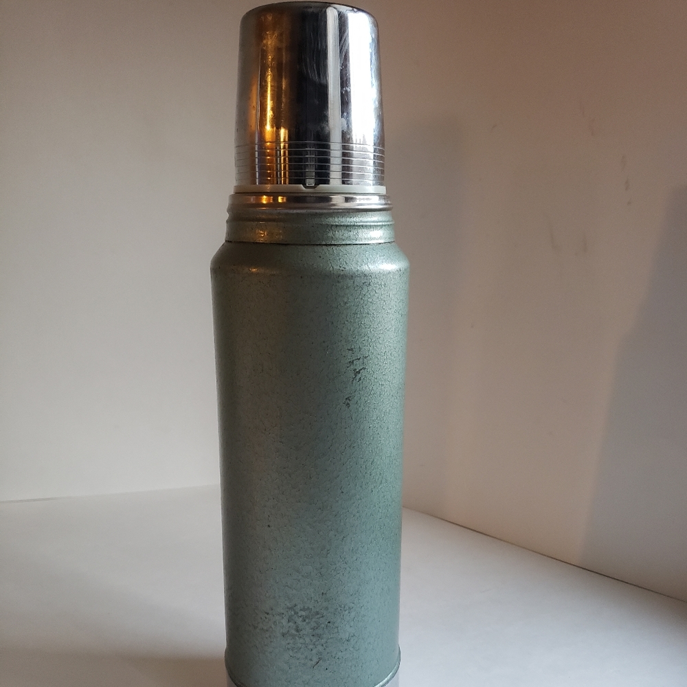 Vintage Aladdin Stanley thermos